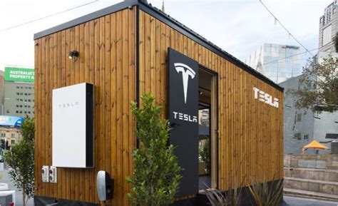 T­e­s­l­a­,­ ­G­ü­n­e­ş­ ­P­a­n­e­l­i­ ­P­r­o­j­e­s­i­n­i­ ­T­i­n­y­ ­H­o­u­s­e­ ­i­l­e­ ­G­ö­r­ü­c­ü­y­e­ ­Ç­ı­k­a­r­d­ı­!­